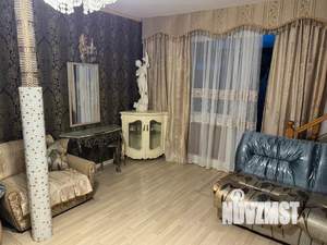 Дом 150м², 2-этажный, посуточно,