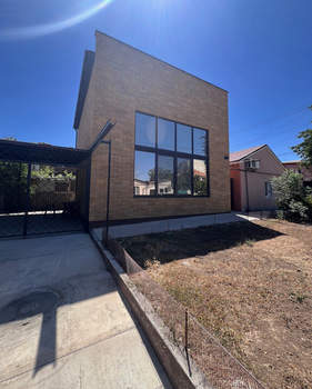 Дом 65м², 2-этажный, участок 1 сот.