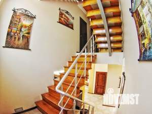 Коттедж 220м², 3-этажный, участок 3 сот.