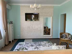 Дом 237м², 3-этажный, участок 15 сот.