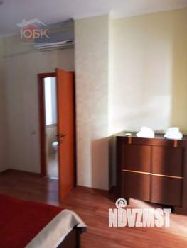 Коттедж 238м², 2-этажный, участок 4 сот.