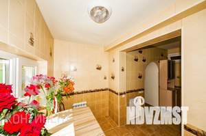 Дом 160м², 2-этажный, участок 4 сот.