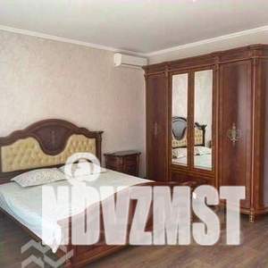 Дом 205м², 3-этажный, участок 5 сот.