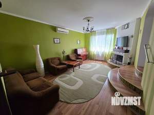 Дом 209м², 2-этажный, участок 5 сот.