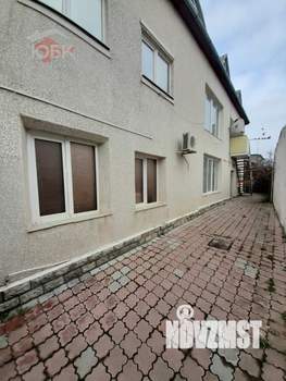 Дом 389м², 2-этажный, участок 3 сот.