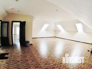 Коттедж 220м², 3-этажный, участок 3 сот.