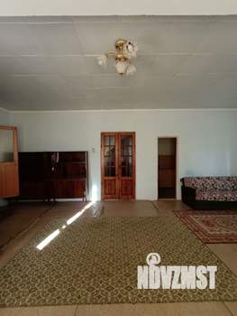 Дом 240м², 3-этажный, участок 6 сот.