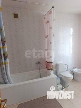 Дом 326м², 3-этажный, участок 15 сот.