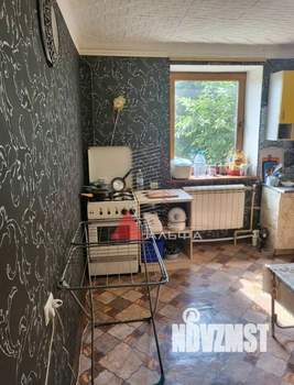 Дом 220м², 2-этажный, участок 6 сот.