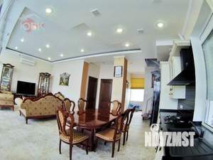 Коттедж 220м², 3-этажный, участок 3 сот.