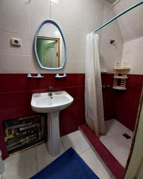 Дом 215м², 3-этажный, участок 2 сот.