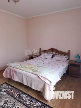 Дом 326м², 3-этажный, участок 15 сот.