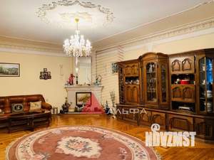 Дом 526м², 3-этажный, участок 10 сот.