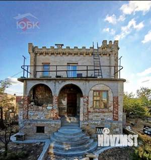 Дом 240м², 3-этажный, участок 6 сот.