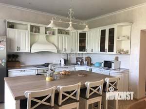 Дом 237м², 3-этажный, участок 15 сот.