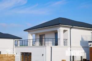 Дом 192м², 2-этажный, участок 6 сот.