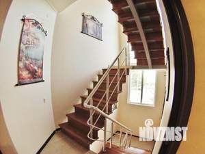 Коттедж 220м², 3-этажный, участок 3 сот.