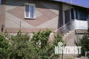 Дом 200м&sup2;, 2-этажный, посуточно, 