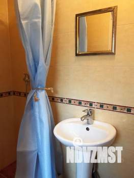 Дом 35м&sup2;, 2-этажный, посуточно, 