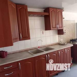 Дом 80м&sup2;, 2-этажный, посуточно, 