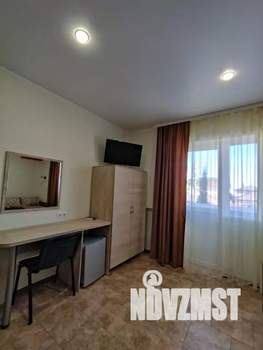 Дом 220м&sup2;, 3-этажный, посуточно, 