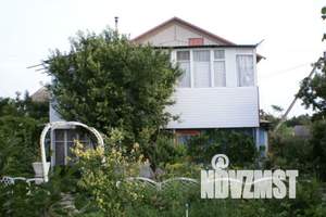 Дом 200м&sup2;, 2-этажный, посуточно, 