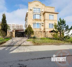 Дом 561м², 4-этажный, участок 4 сот.  