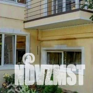 Дом 171м&sup2;, 2-этажный, участок 4 сот.  