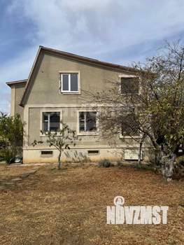 Дом 175м&sup2;, 2-этажный, участок 6 сот.  