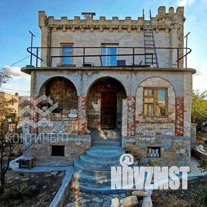 Дом 240м², 3-этажный, участок 6 сот.  