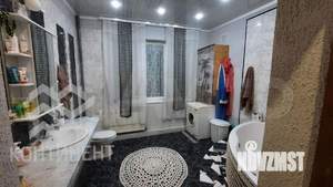 Дом 270м², 3-этажный, участок 6 сот.  