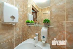 Дом 1600м², 3-этажный, участок 15 сот.  