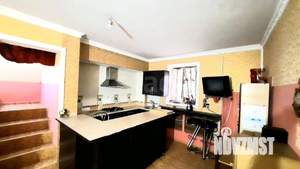 Дом 273м², 3-этажный, участок 6 сот.  