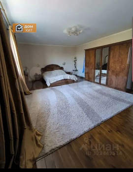 Дом 197м&sup2;, 2-этажный, участок 4 сот.  