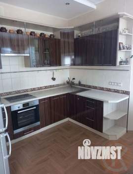 Дом 214м², 2-этажный, участок 8 сот.  