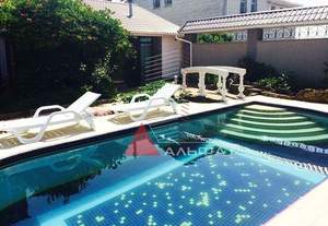 Дом 526м&sup2;, 3-этажный, участок 10 сот.  