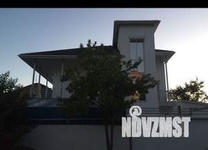 Коттедж 240м&sup2;, 3-этажный, участок 3 сот.  