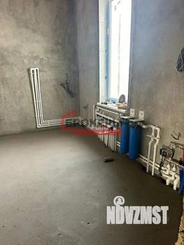 Дом 420м&sup2;, 2-этажный, участок 15 сот.  