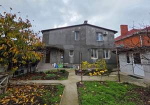 Дом 306м², 2-этажный, участок 6 сот.  