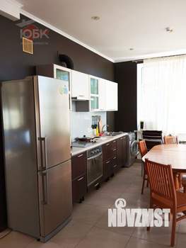 Коттедж 196м&sup2;, 2-этажный, участок 4 сот.  