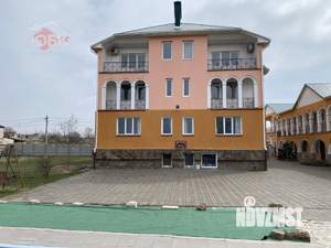 Дом 651м², 3-этажный, участок 15 сот.  