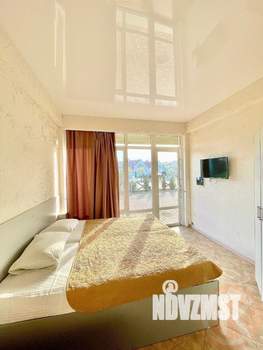 Таунхаус 38м², 2-этажный, участок 1 сот.  