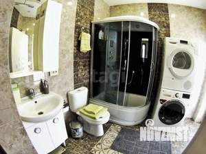 Дом 220м², 3-этажный, участок 3 сот.  