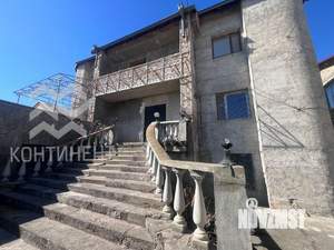 Дом 600м², 3-этажный, участок 6 сот.  