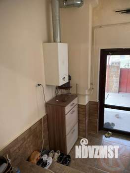 Дом 194м², 1-этажный, участок 6 сот.  