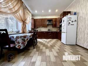 Дом 154м², 3-этажный, участок 3 сот.  