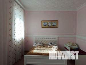 Дом 298м², 2-этажный, участок 6 сот.  