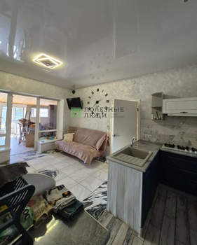 Дом 90м&sup2;, 2-этажный, участок 4 сот.  