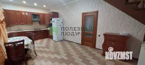 Дом 142м&sup2;, 2-этажный, участок 3 сот.  