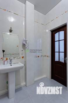 Дом 561м&sup2;, 4-этажный, участок 6 сот.  